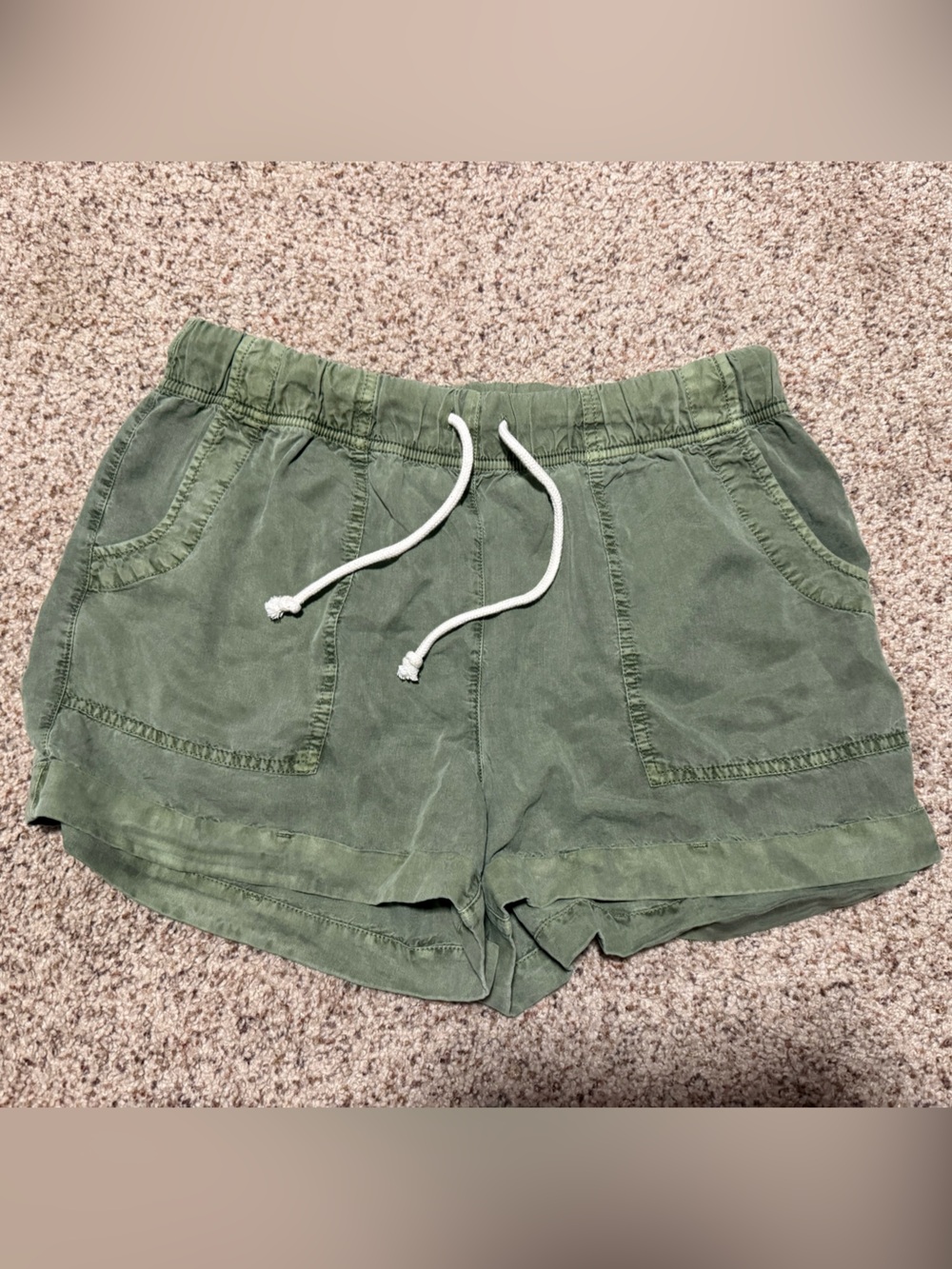 American Eagle 
Olive Drawstring Women's Casual Shorts